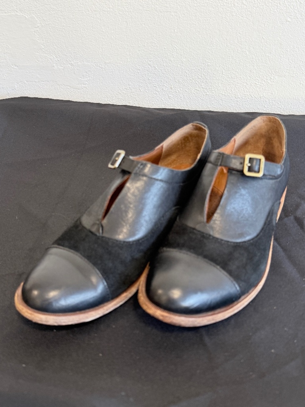 Kork-Ease suede and leather buckle shoes